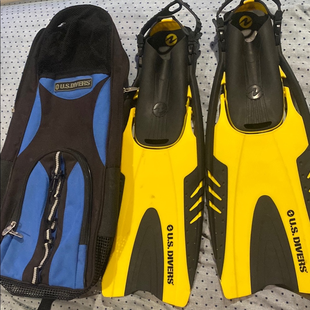 U.S. Divers Yellow and Black Snorkeling swim Fins with Bag